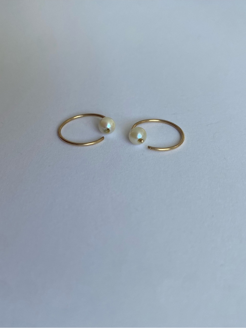 Vintage Faux Pearl Gold-Tone Open Hoop Earrings - Picture 3 of 4